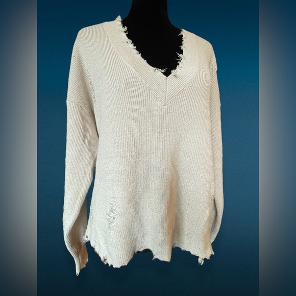 Forever 21 Women’s Distressed Knit Sweater Beige Tan M Oversized Slouchy V-Neck - Picture 2 of 13